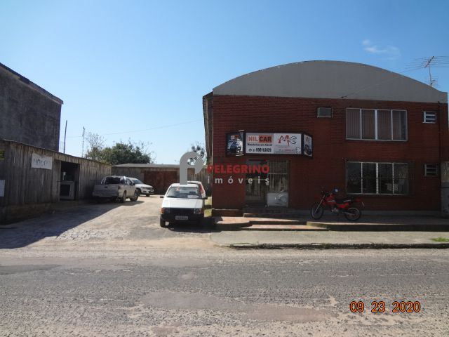 Prédio comercial na avenida assis brasil com 466 m² com câma