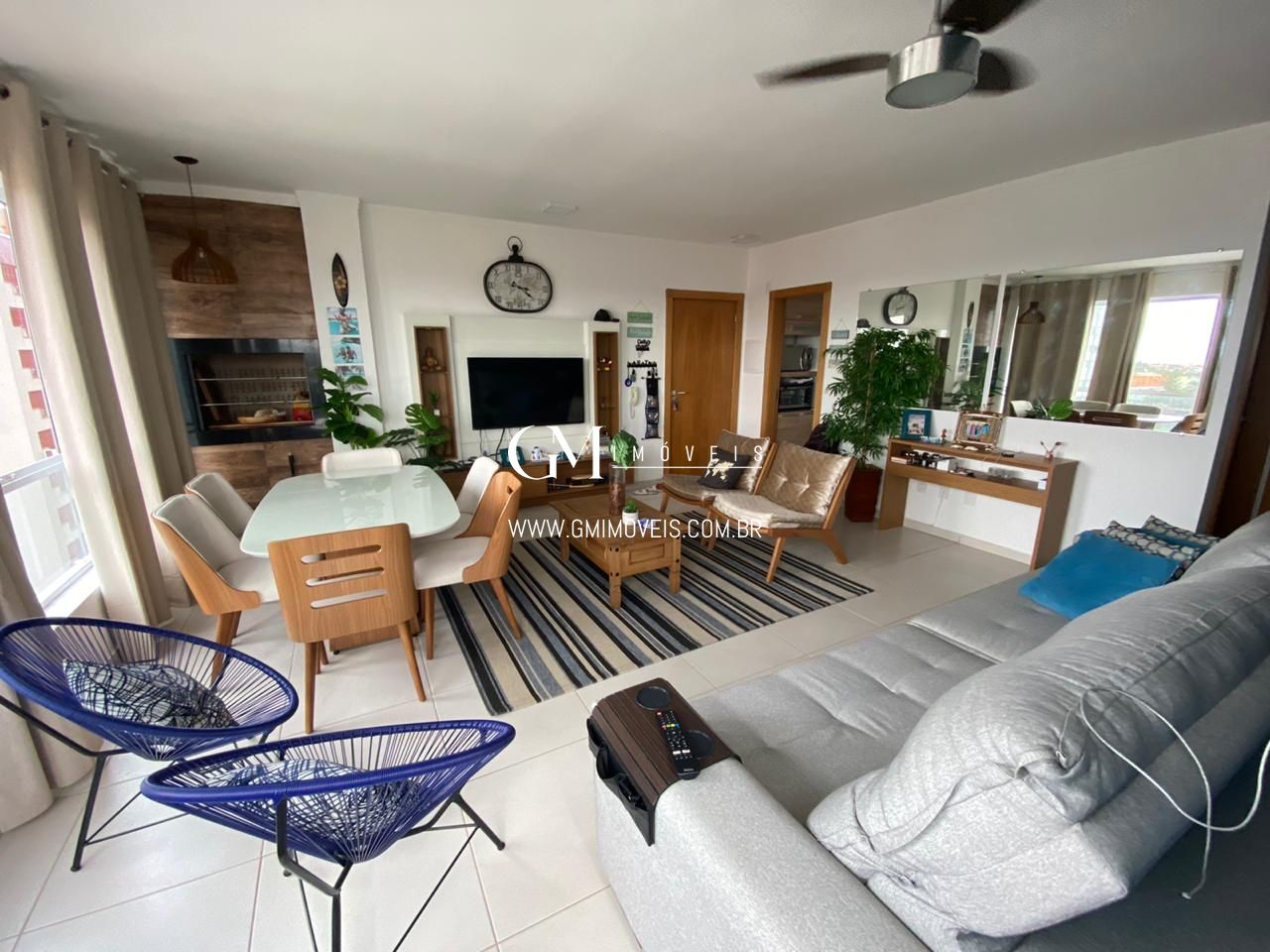 Apartamento à venda com 2 quartos, 71m² - Foto 1