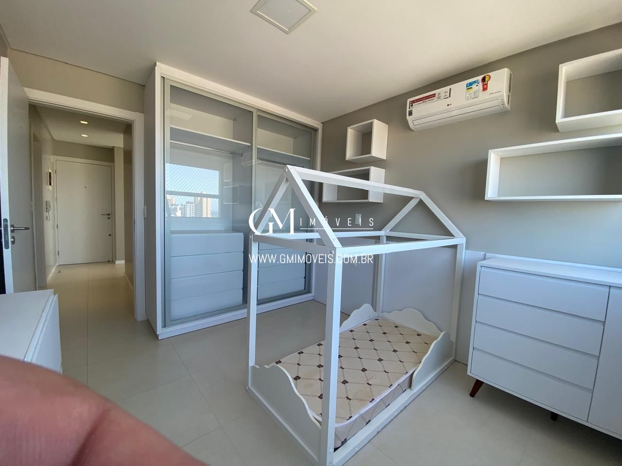 Apartamento à venda com 2 quartos, 64m² - Foto 33