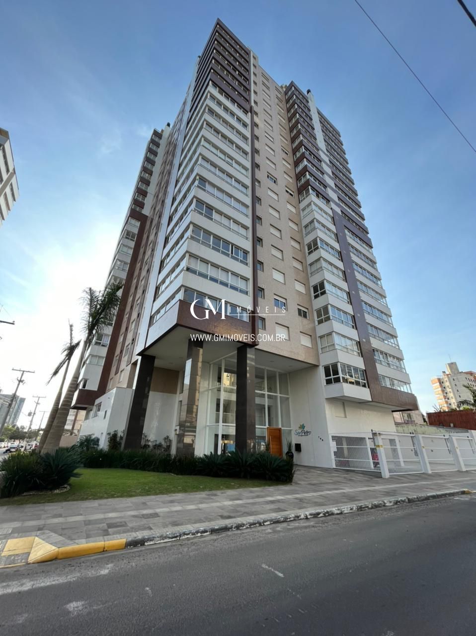 Apartamento à venda com 2 quartos, 78m² - Foto 1