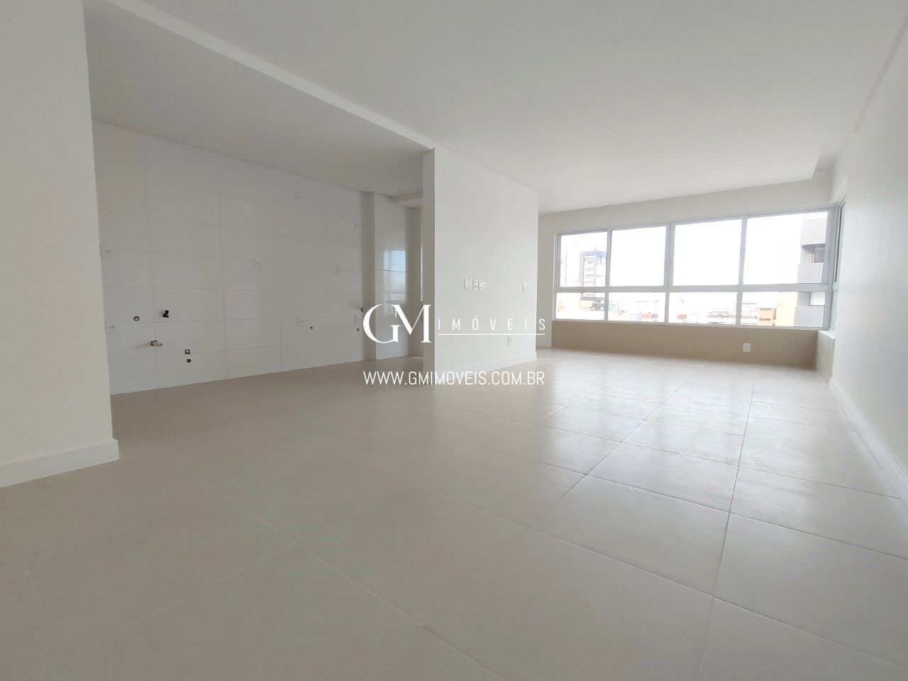 Apartamento à venda com 2 quartos, 78m² - Foto 4