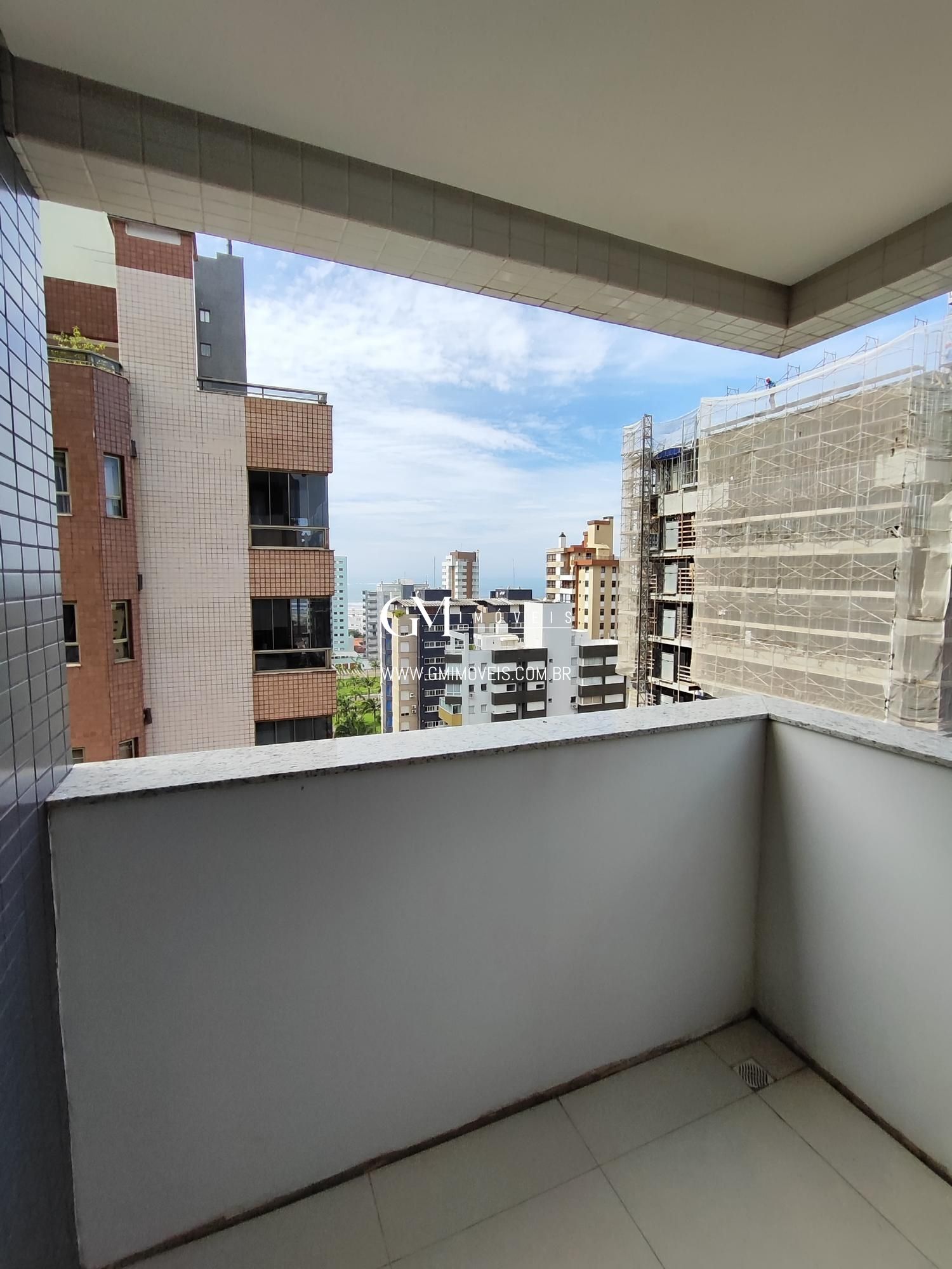 Apartamento à venda com 2 quartos, 77m² - Foto 17