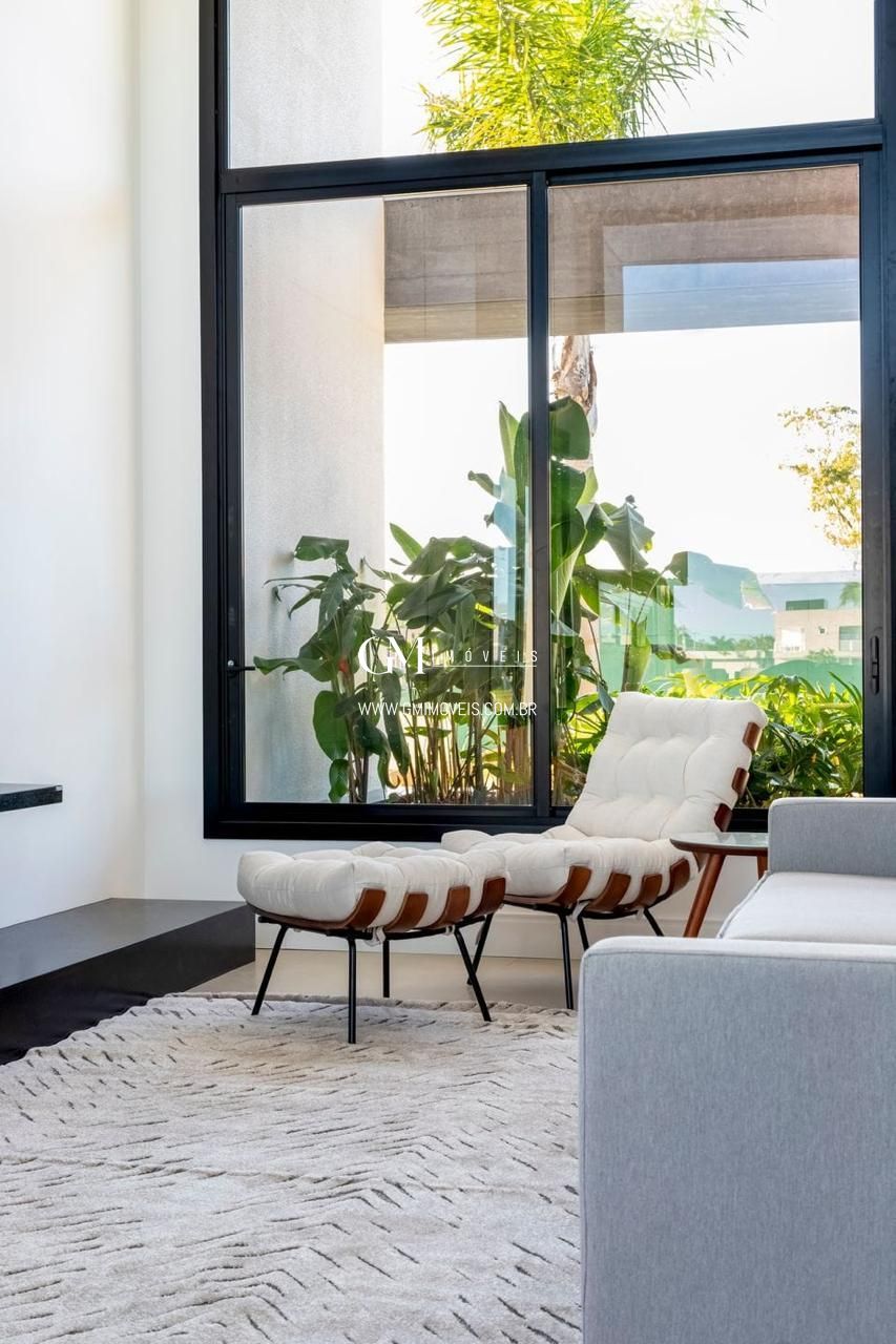 Casa à venda com 3 quartos, 218m² - Foto 9