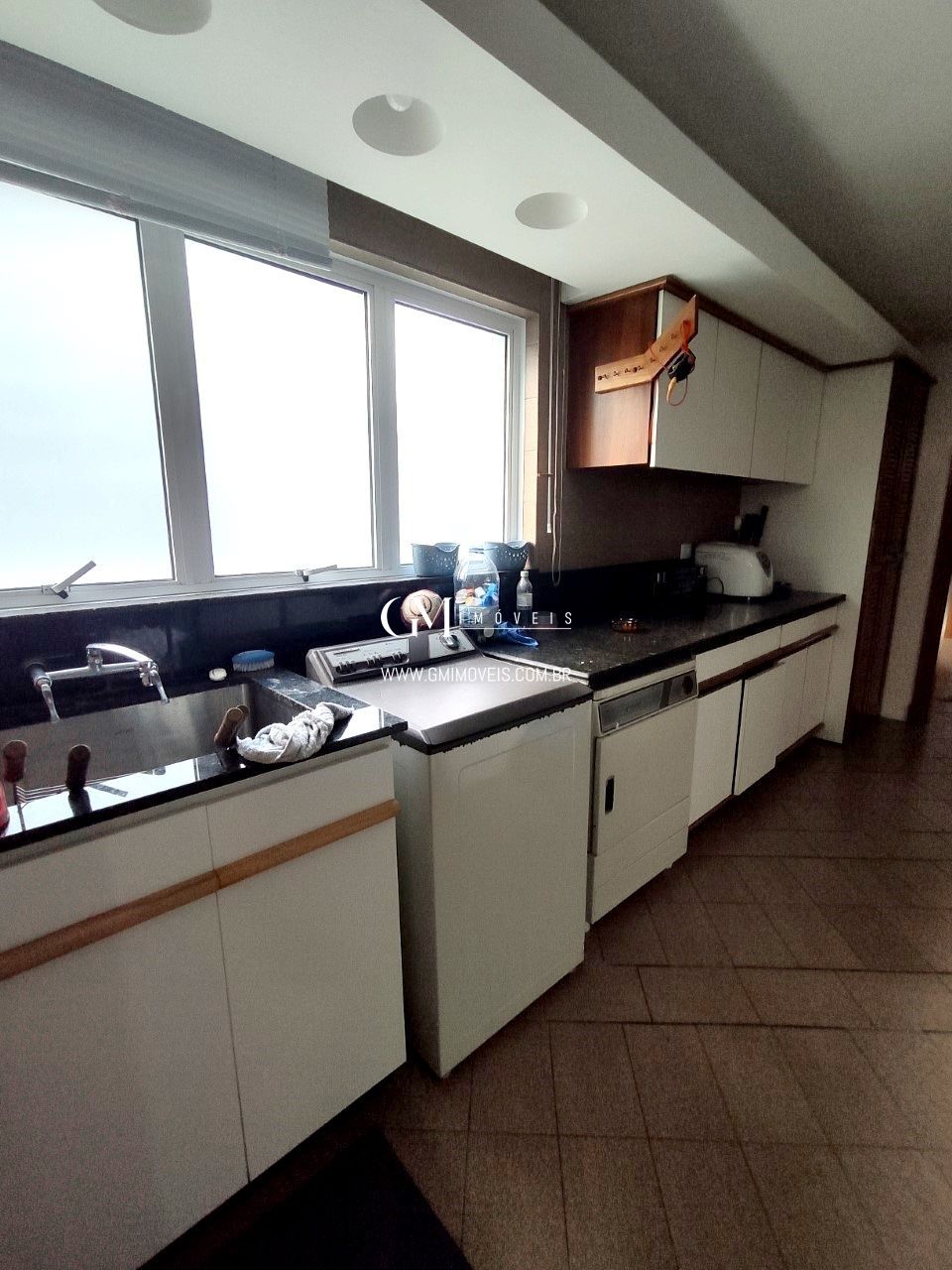 Apartamento à venda com 4 quartos, 268m² - Foto 11