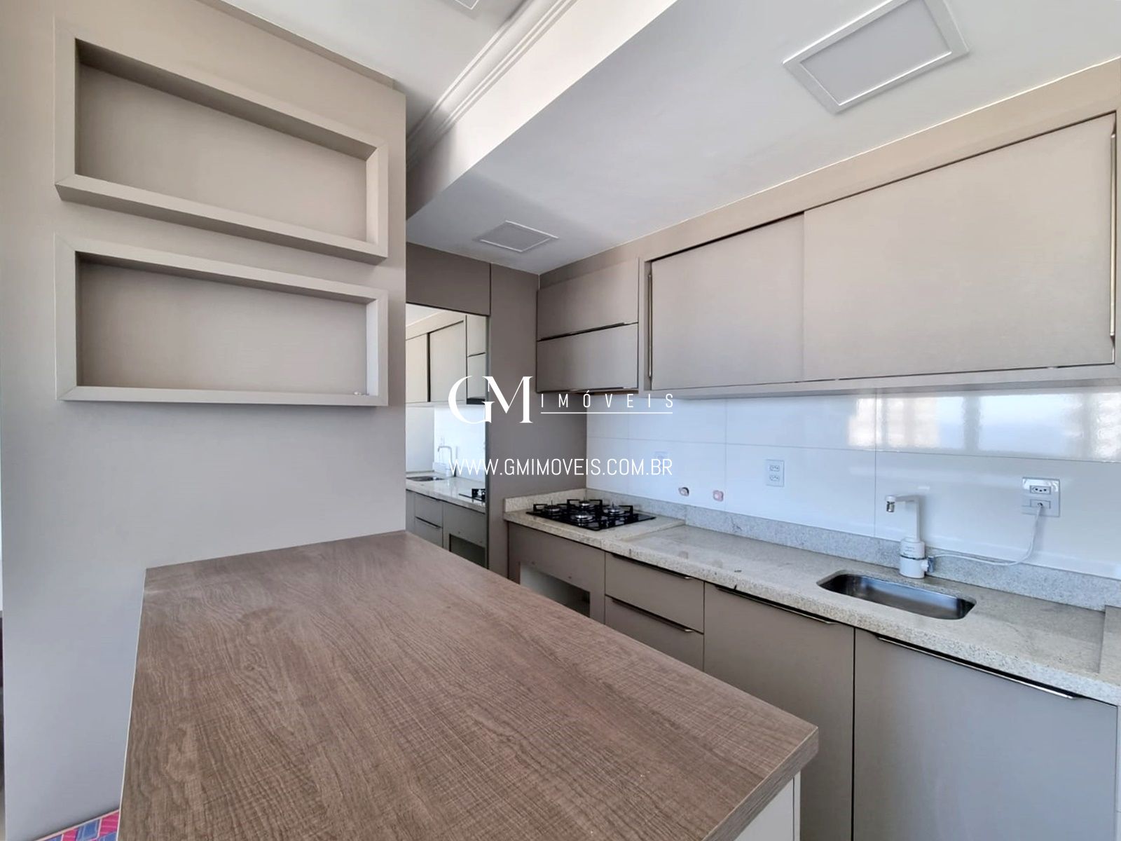 Apartamento à venda com 2 quartos, 73m² - Foto 3