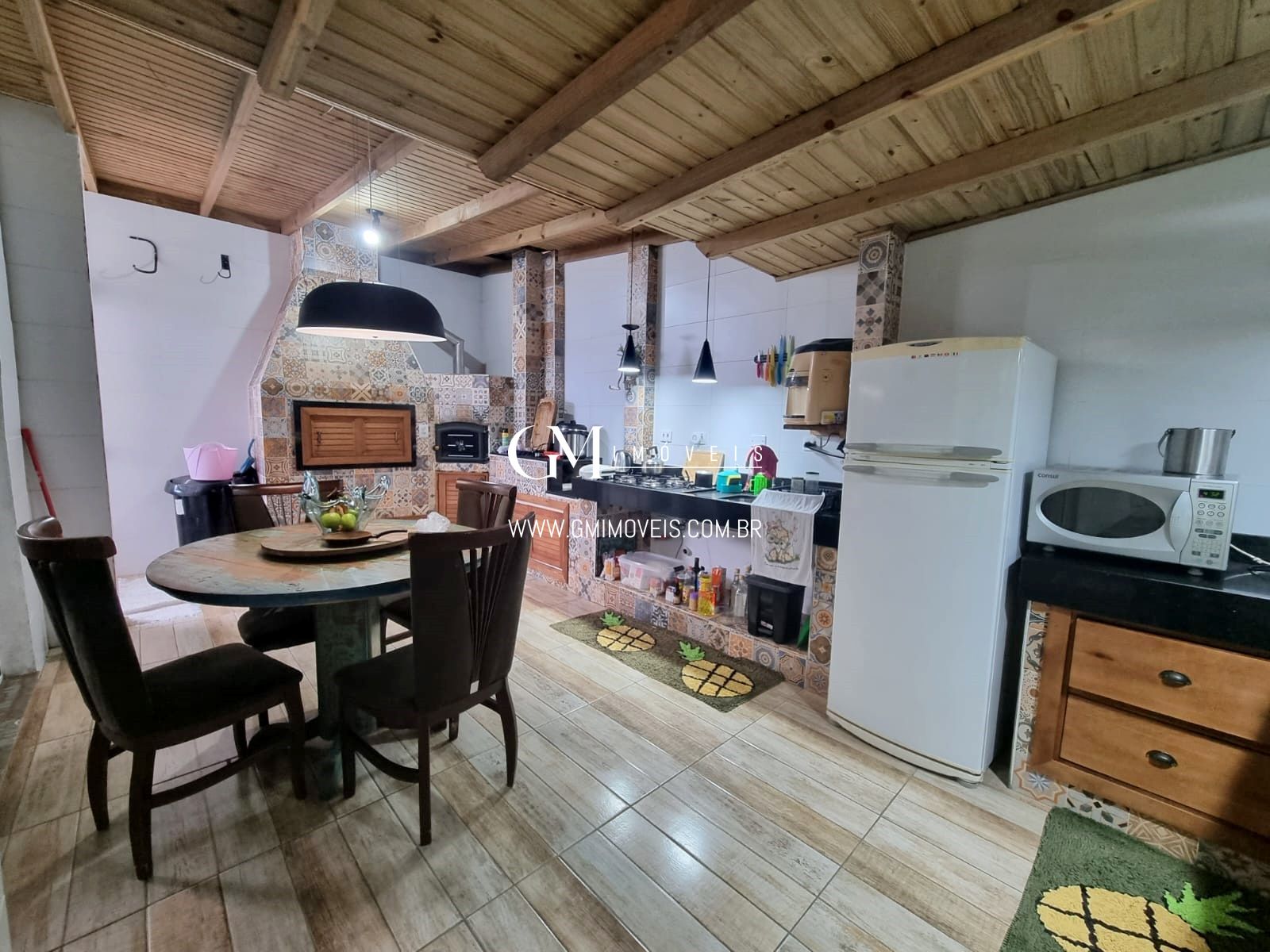 Casa à venda com 3 quartos, 100m² - Foto 4