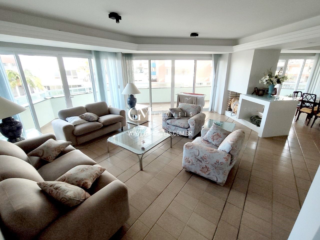 Apartamento à venda com 4 quartos, 268m² - Foto 1
