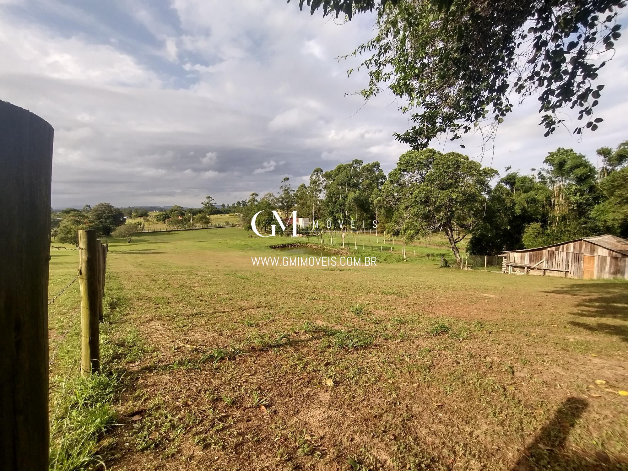 Sítio à venda com 2 quartos, 110000000m² - Foto 11