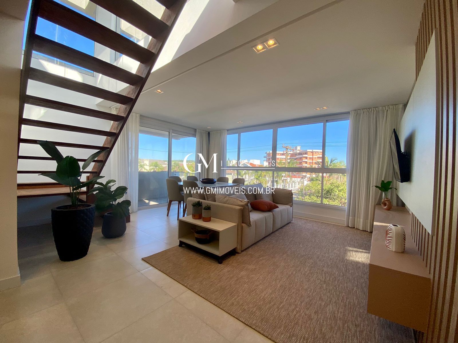 Cobertura à venda com 3 quartos, 207m² - Foto 1