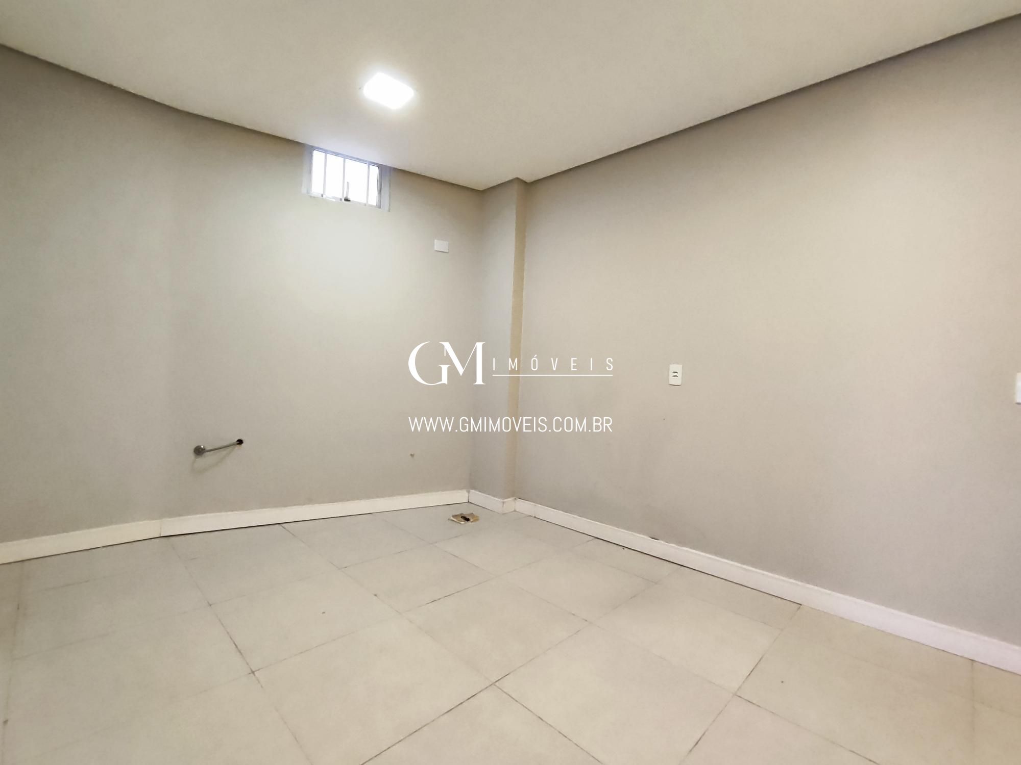 Conjunto Comercial-Sala à venda com 6 quartos, 180m² - Foto 9