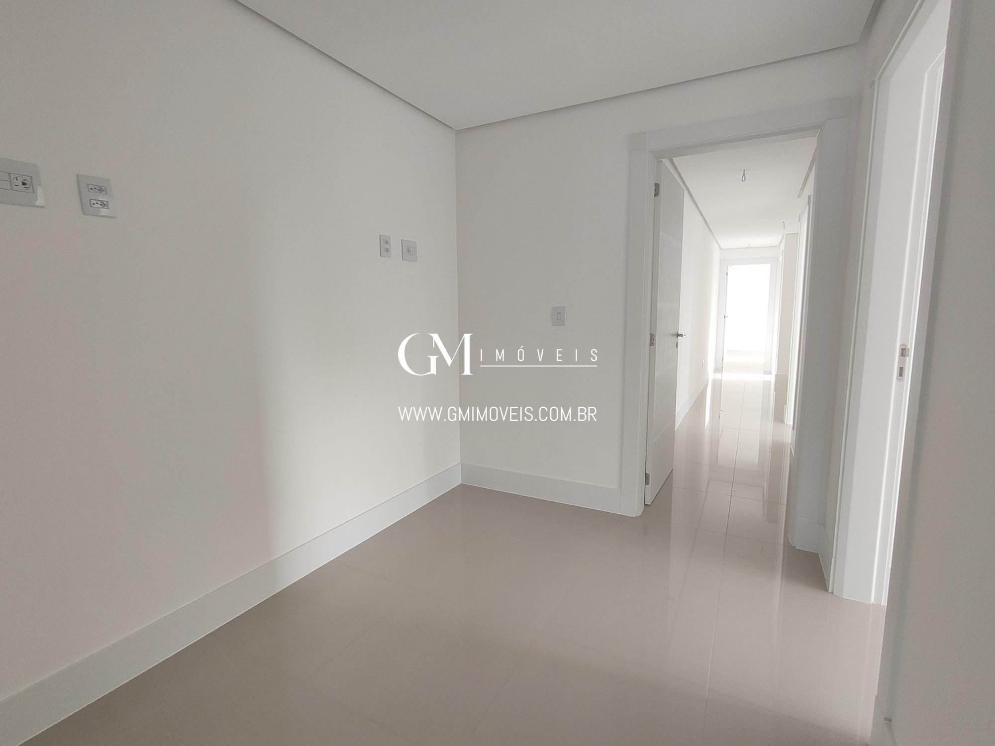 Apartamento à venda com 4 quartos, 216m² - Foto 13