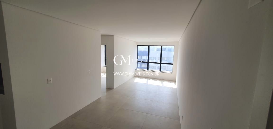 Apartamento à venda com 2 quartos, 79m² - Foto 3