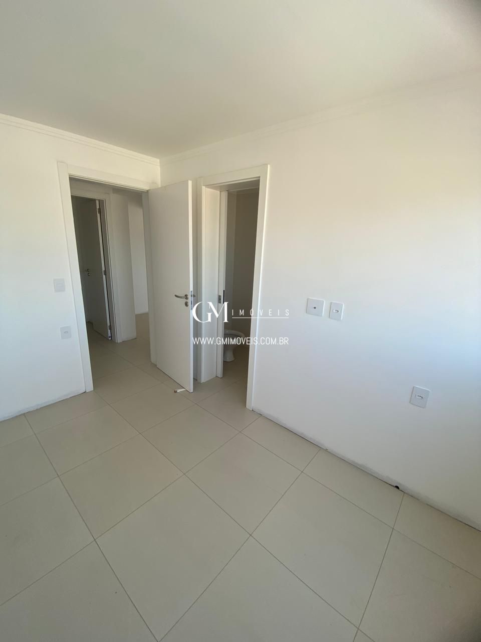 Apartamento à venda com 2 quartos, 75m² - Foto 14