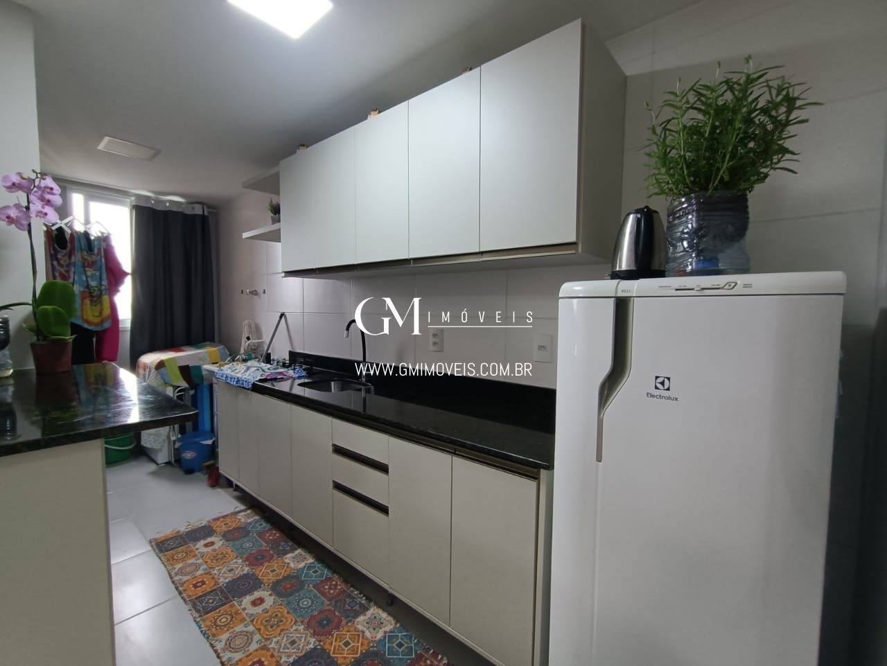 Apartamento à venda com 2 quartos, 59m² - Foto 2