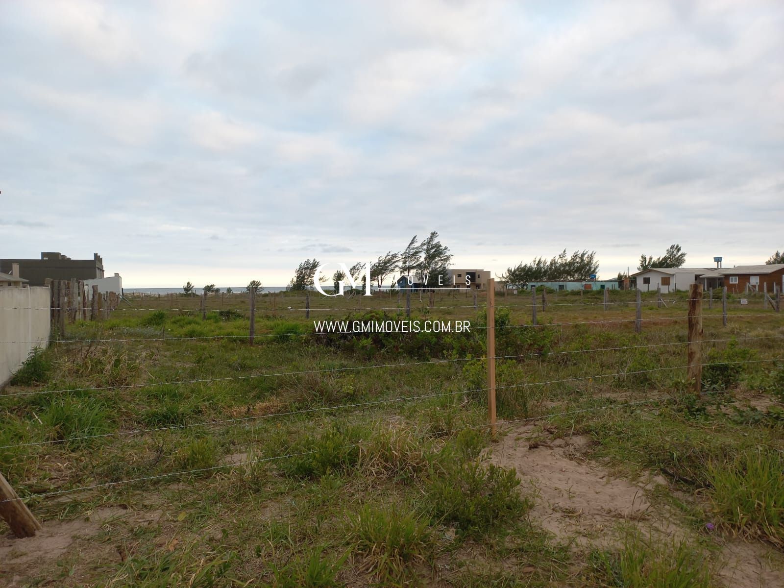 Terreno à venda, 300m² - Foto 1