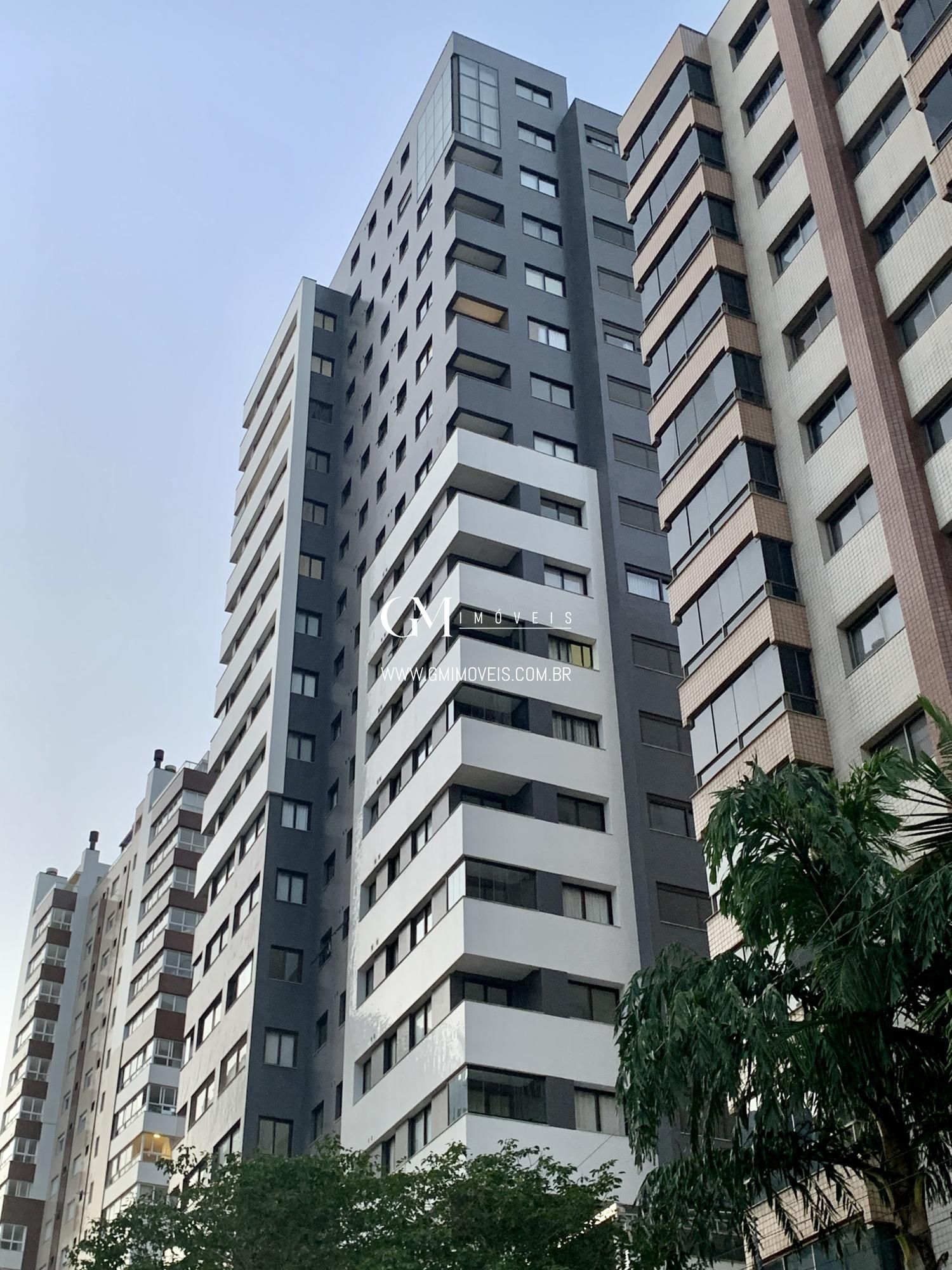 Cobertura à venda com 4 quartos, 235m² - Foto 2