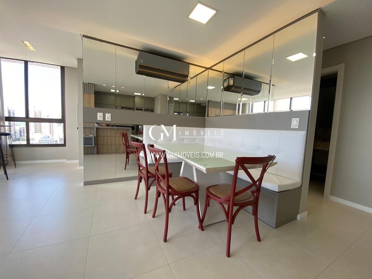 Apartamento à venda com 2 quartos, 64m² - Foto 9