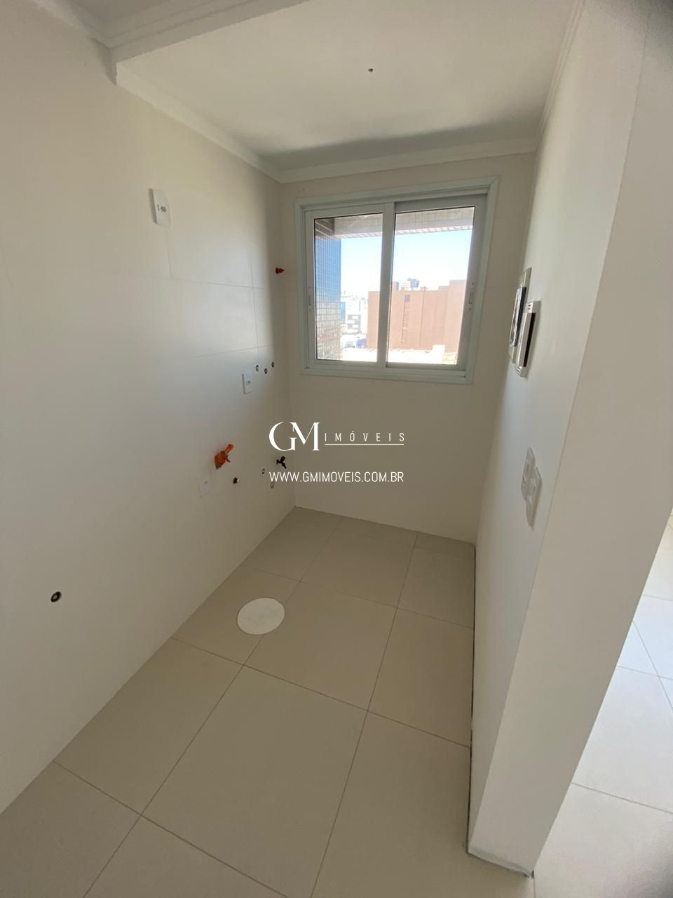 Apartamento à venda com 2 quartos, 75m² - Foto 10