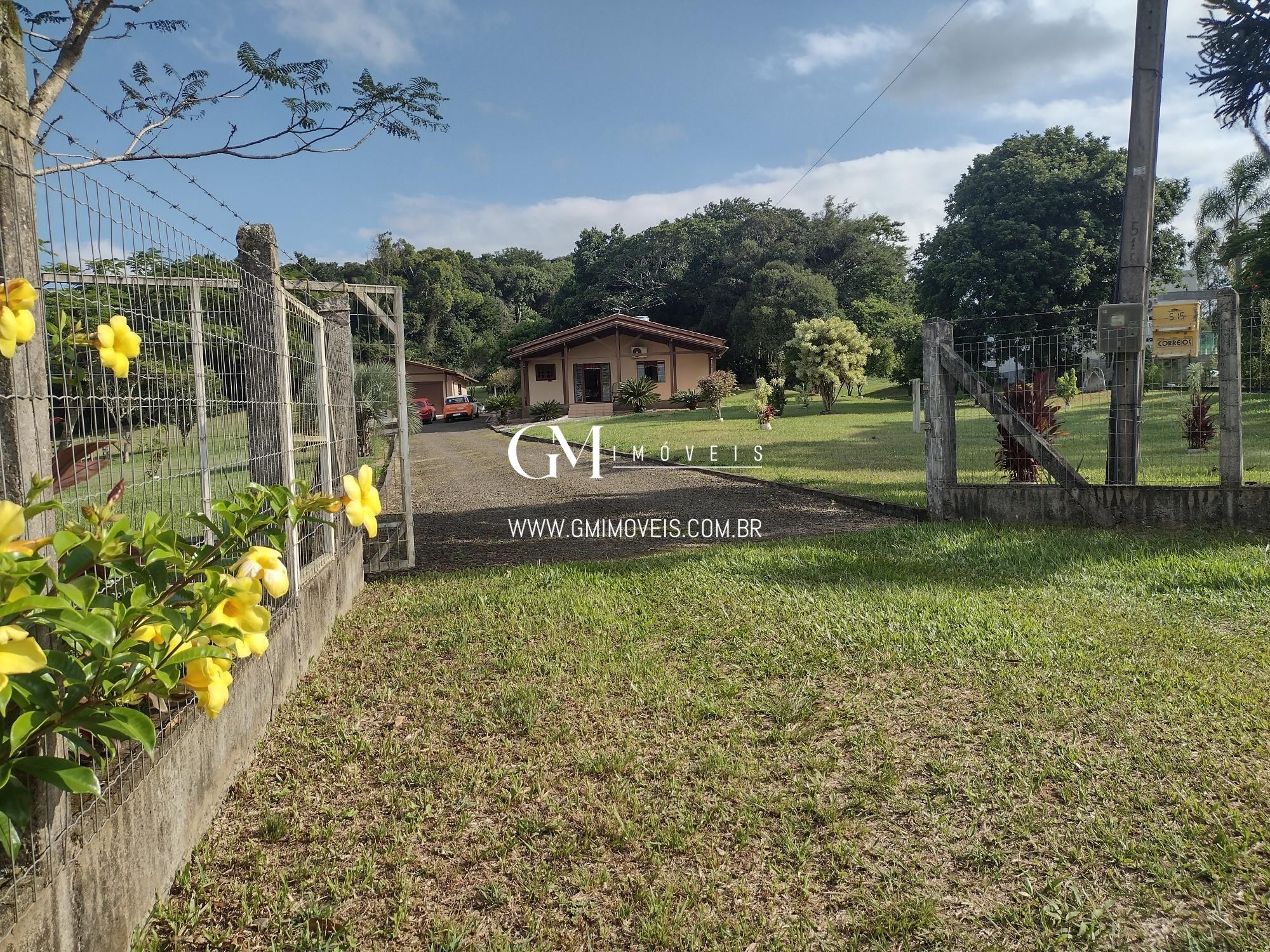 Sítio à venda com 2 quartos, 110000000m² - Foto 4