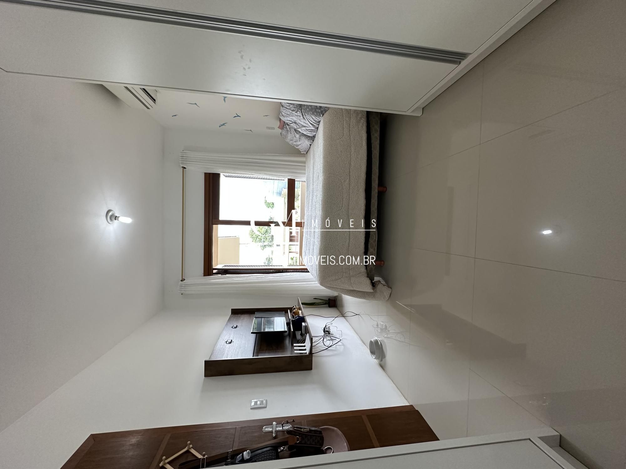 Casa à venda com 4 quartos, 30m² - Foto 25