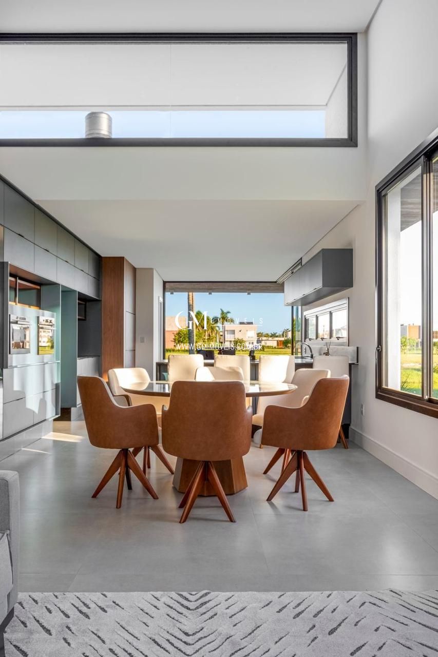 Casa à venda com 3 quartos, 218m² - Foto 12