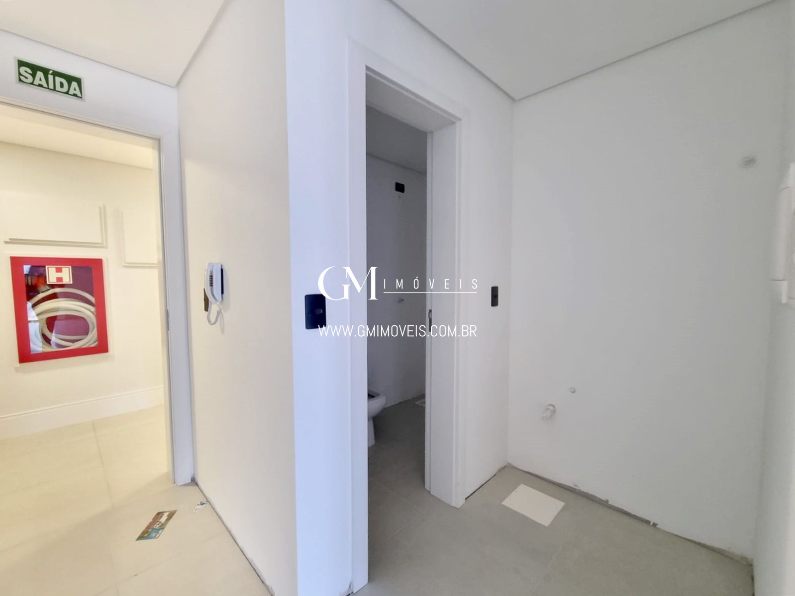 Conjunto Comercial-Sala à venda com 1 quarto, 32m² - Foto 4