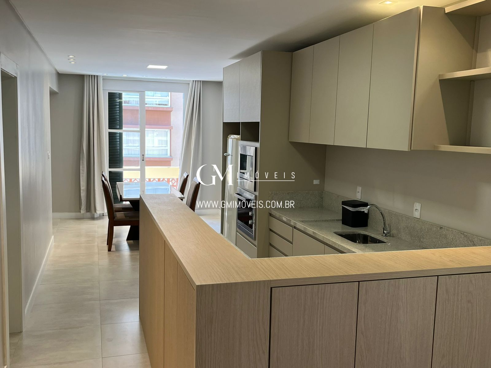 Apartamento à venda com 3 quartos, 130m² - Foto 3