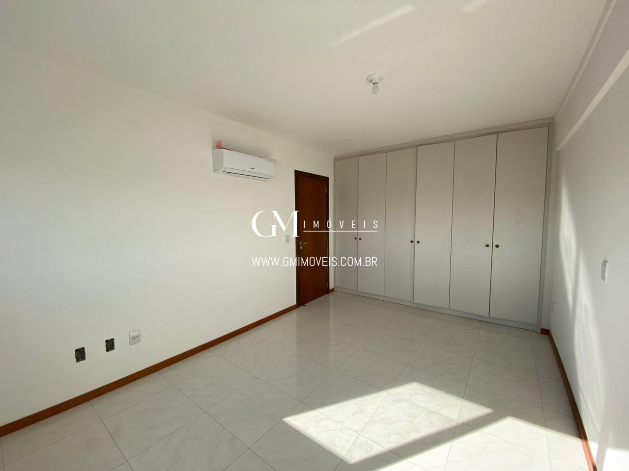 Apartamento à venda com 2 quartos, 87m² - Foto 11