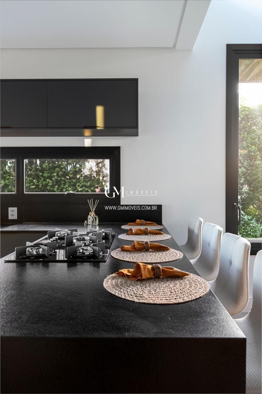 Casa à venda com 3 quartos, 218m² - Foto 16