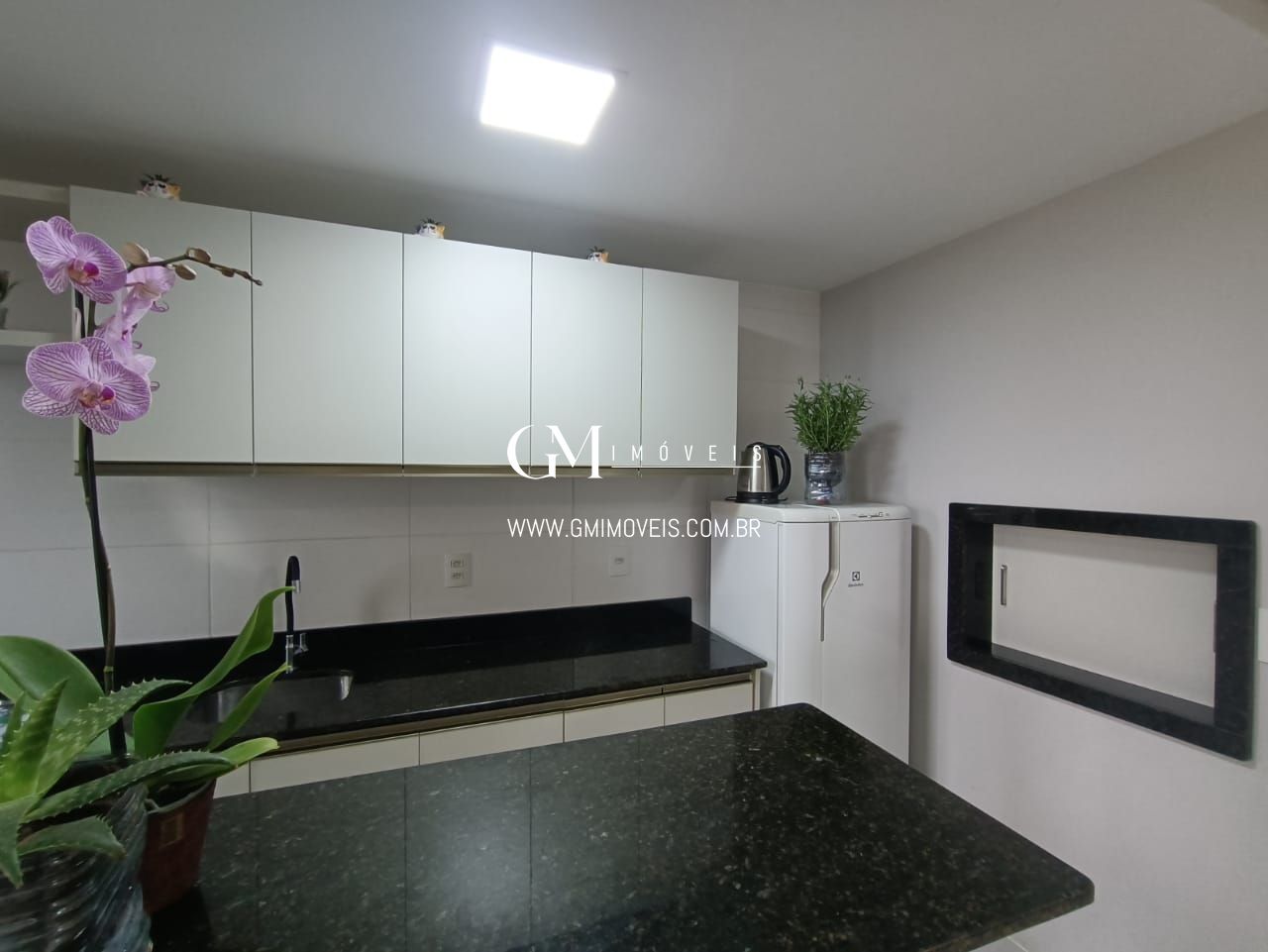 Apartamento à venda com 2 quartos, 59m² - Foto 6