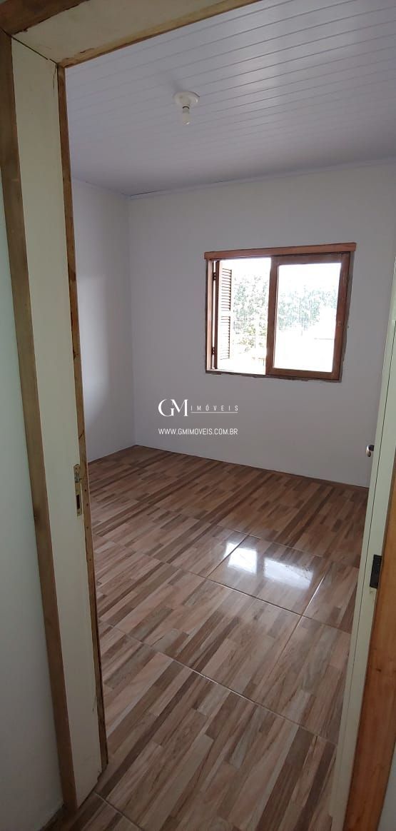 Casa à venda com 2 quartos, 66m² - Foto 2