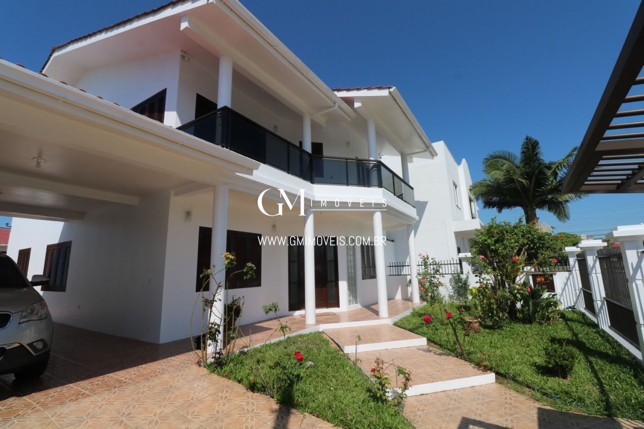 Casa, 4 quartos, 260 m² - Foto 1