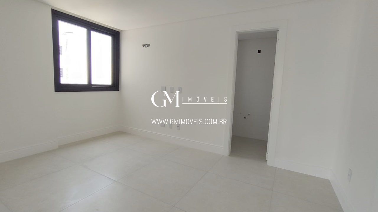 Apartamento à venda com 4 quartos, 214m² - Foto 9