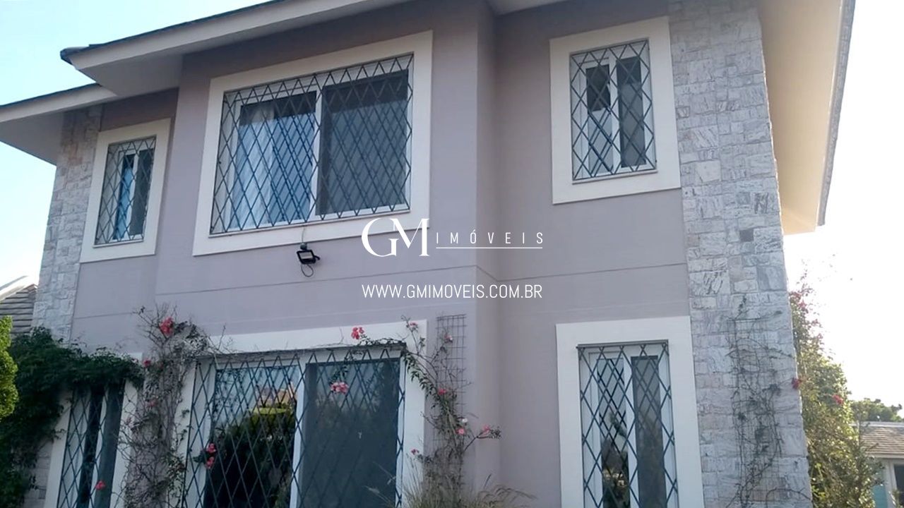 Casa à venda com 3 quartos, 243m² - Foto 1