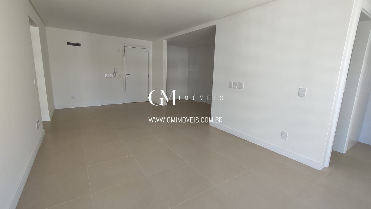 Apartamento à venda com 2 quartos, 78m² - Foto 2