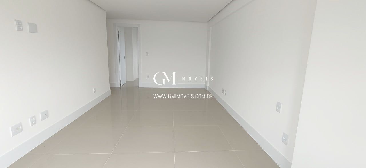 Apartamento à venda com 4 quartos, 216m² - Foto 15