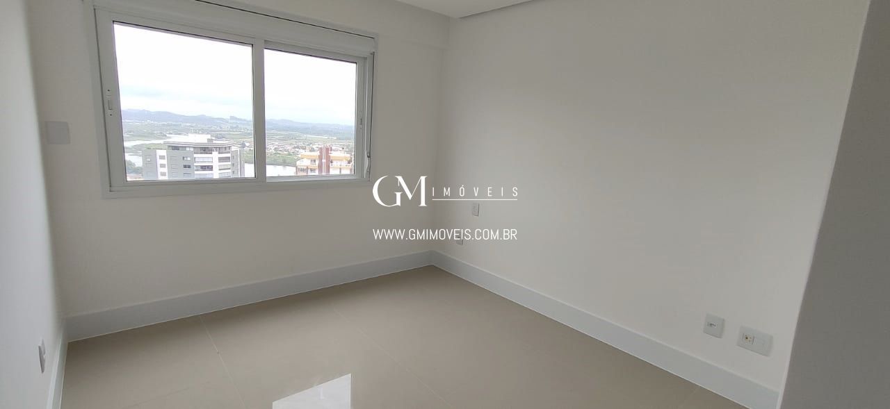 Apartamento à venda com 4 quartos, 216m² - Foto 12