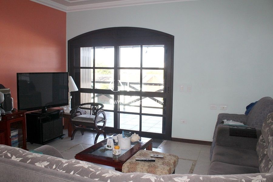 Casa à venda com 5 quartos, 300m² - Foto 12