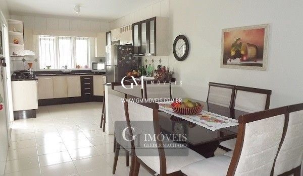 Casa à venda com 5 quartos, 326m² - Foto 11