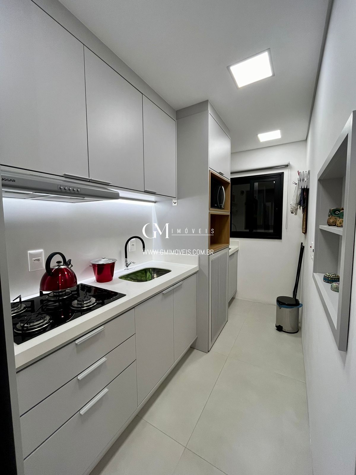 Apartamento à venda com 1 quarto, 53m² - Foto 11