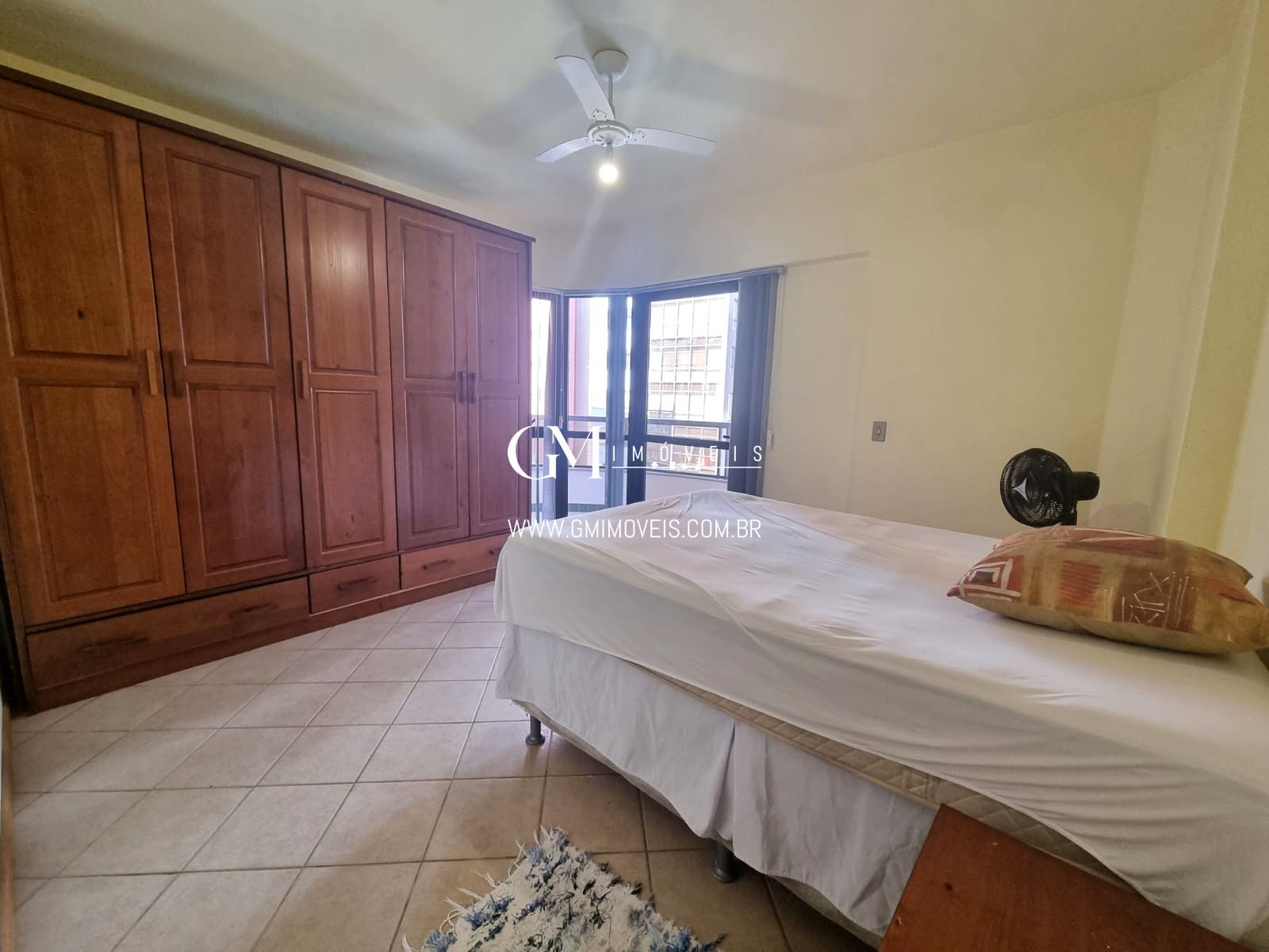 Apartamento à venda com 3 quartos, 180m² - Foto 12