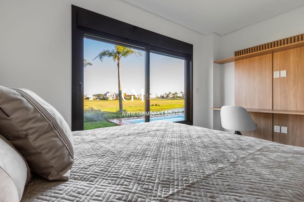 Casa à venda com 3 quartos, 218m² - Foto 26