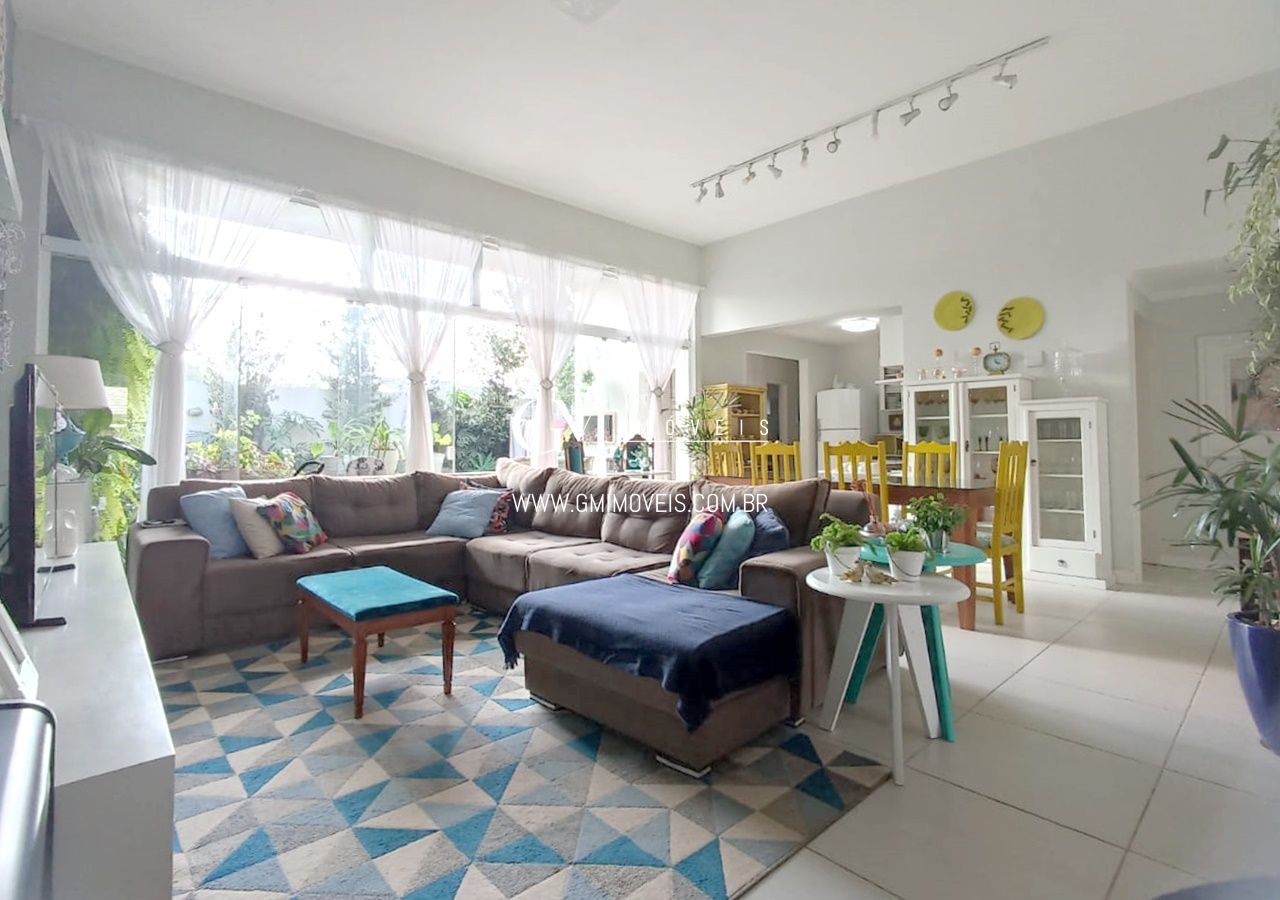 Casa, 5 quartos, 264 m² - Foto 3