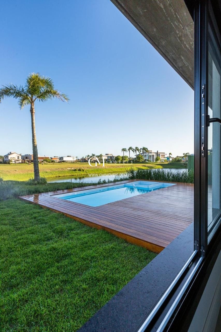 Casa à venda com 3 quartos, 218m² - Foto 24