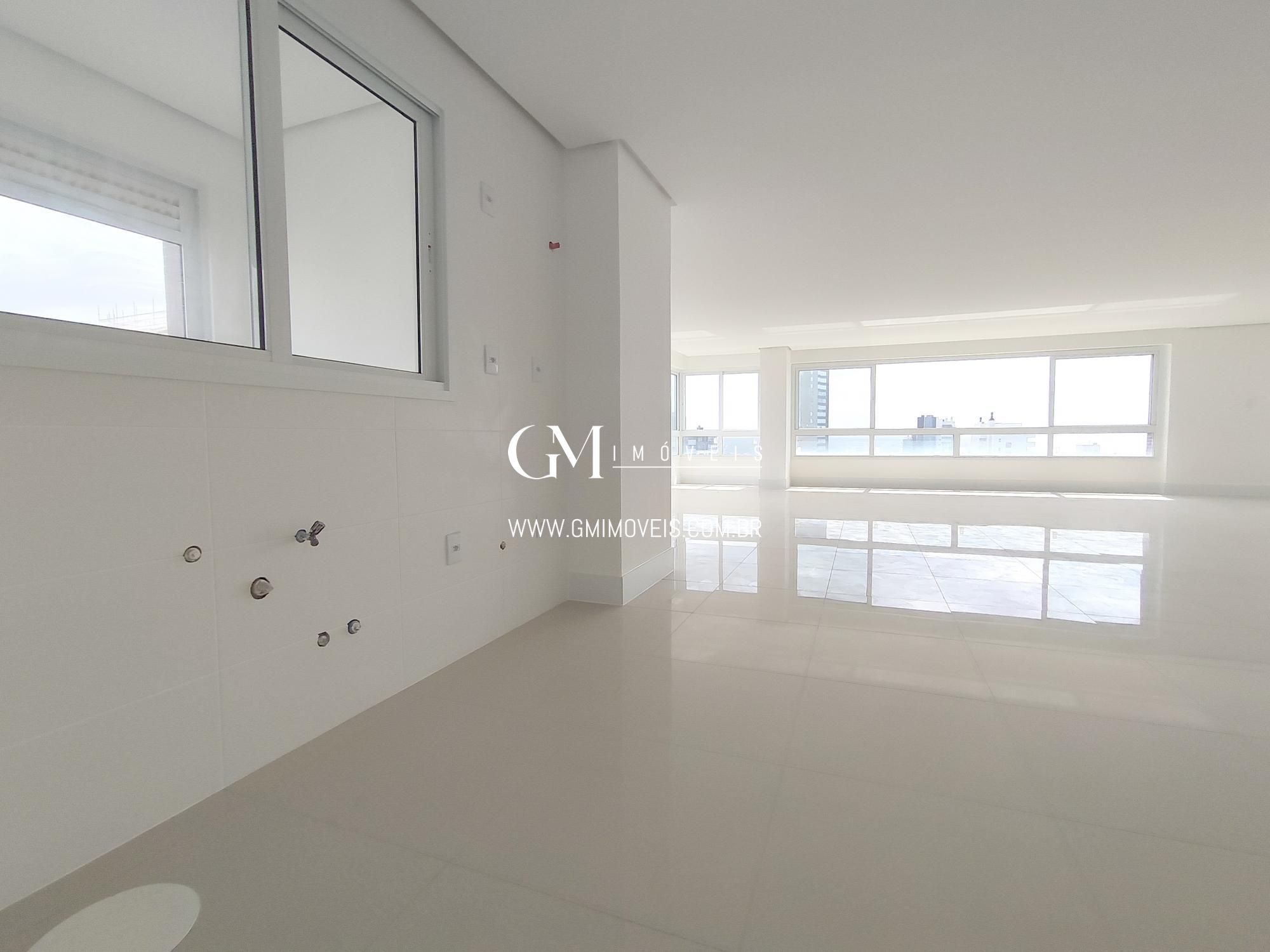 Apartamento à venda com 4 quartos, 216m² - Foto 5