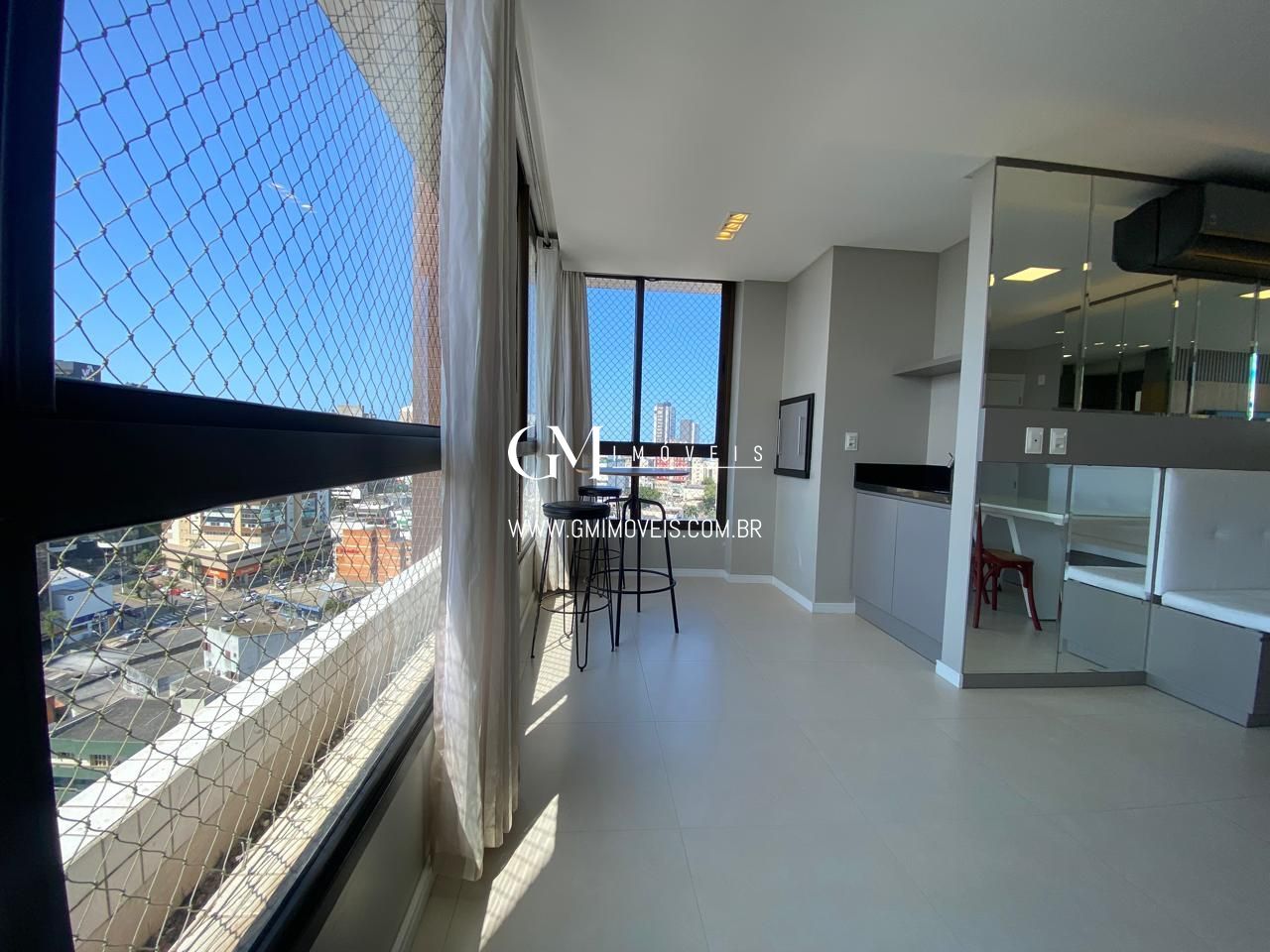 Apartamento à venda com 2 quartos, 64m² - Foto 18