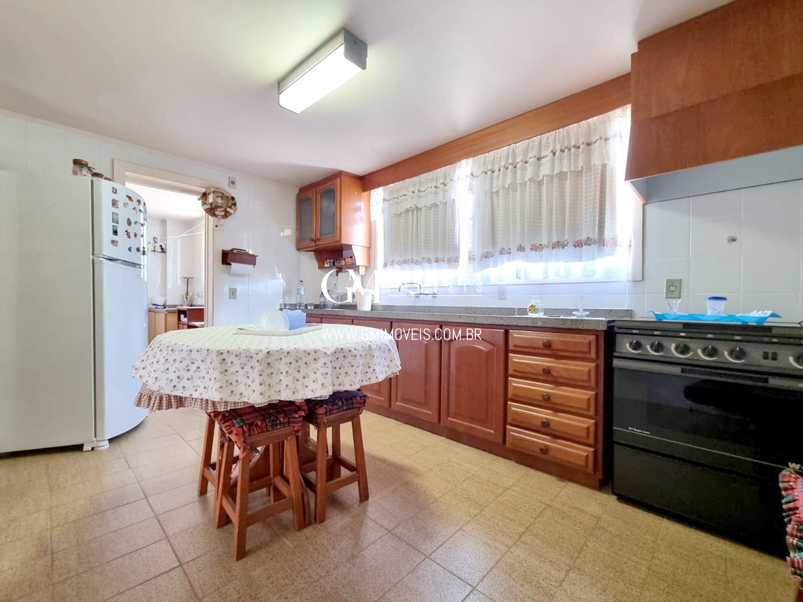 Apartamento à venda com 3 quartos, 150m² - Foto 8