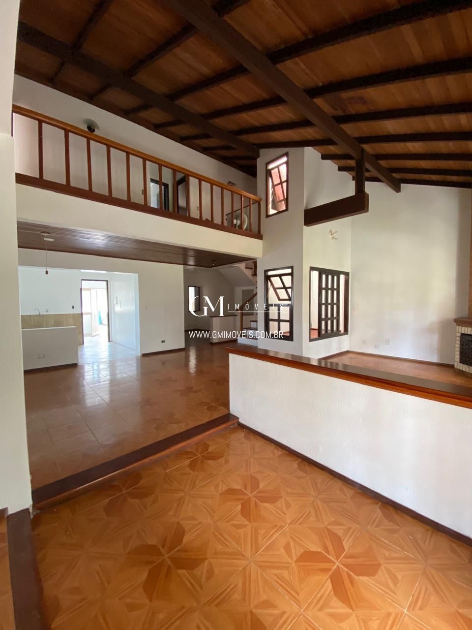 Casa à venda com 4 quartos, 315m² - Foto 6