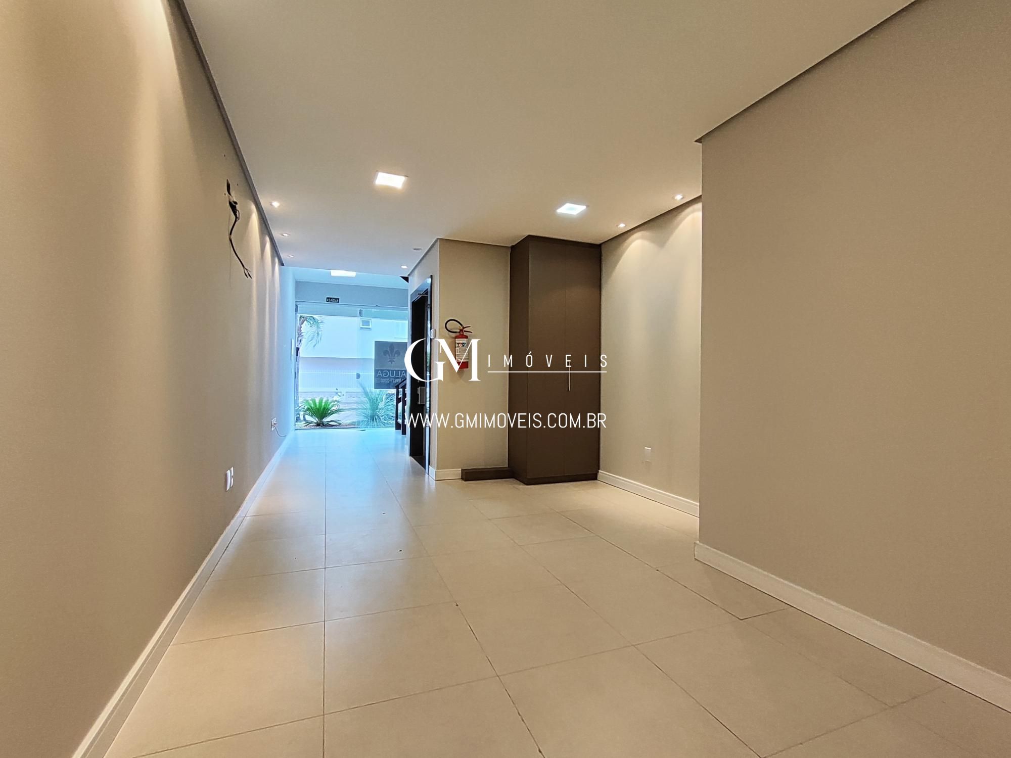 Conjunto Comercial-Sala à venda com 6 quartos, 180m² - Foto 4