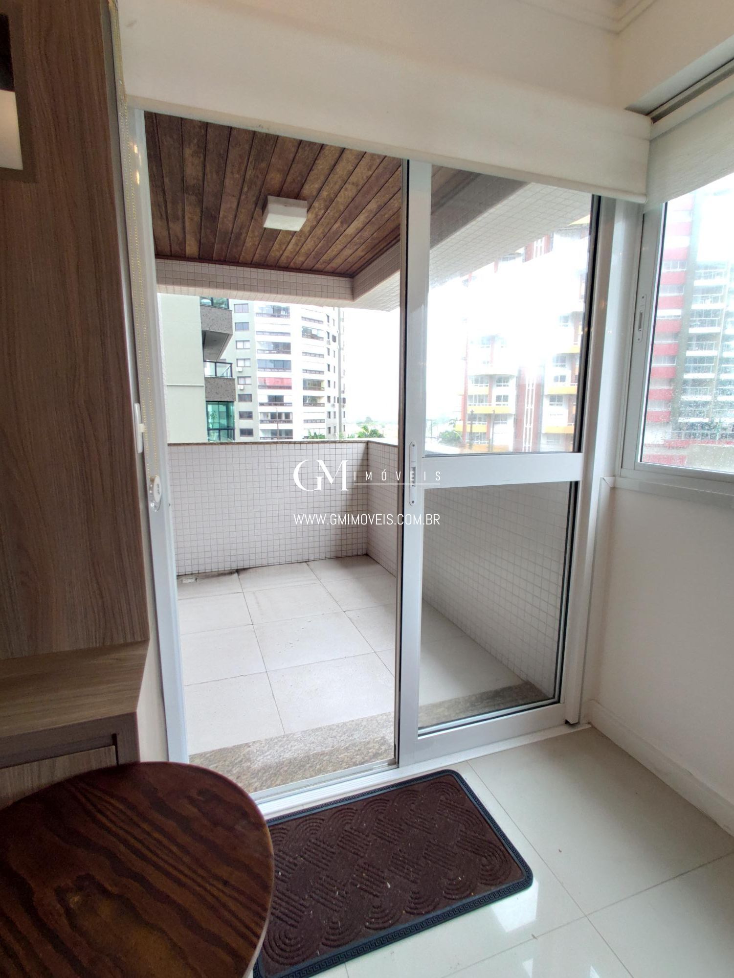 Apartamento à venda com 3 quartos, 40m² - Foto 11